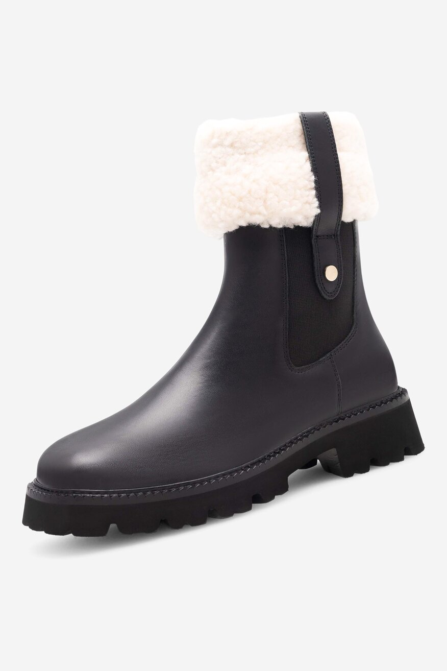 
                Боти Badura ЧЕРЕН - 5905588101352