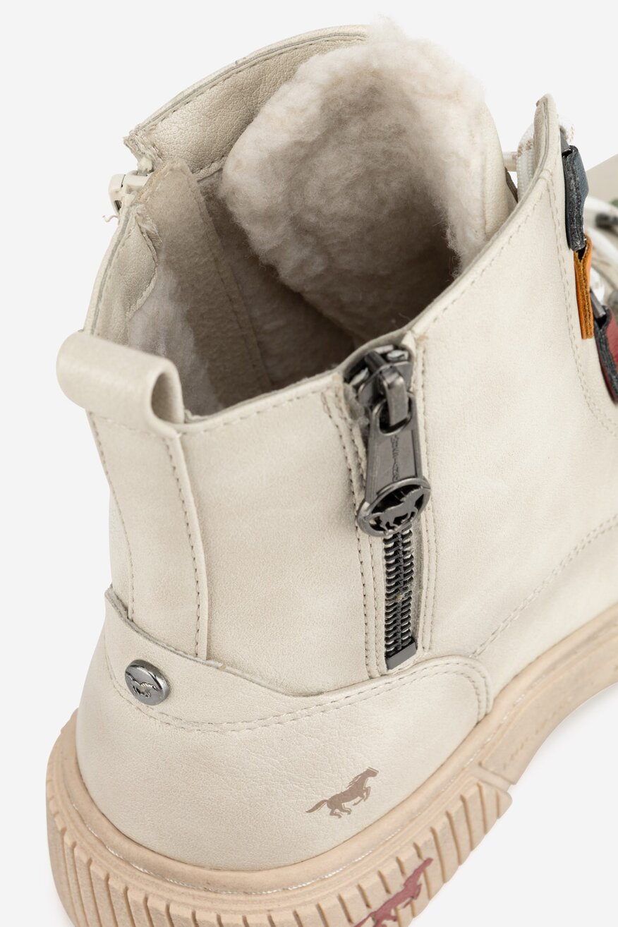 
                Боти Mustang БЯЛ - 5905588870340