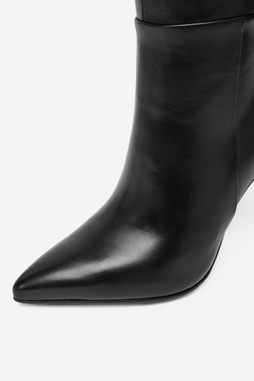 
                Csizma EVA MINGE FEKETE - 5906751278376