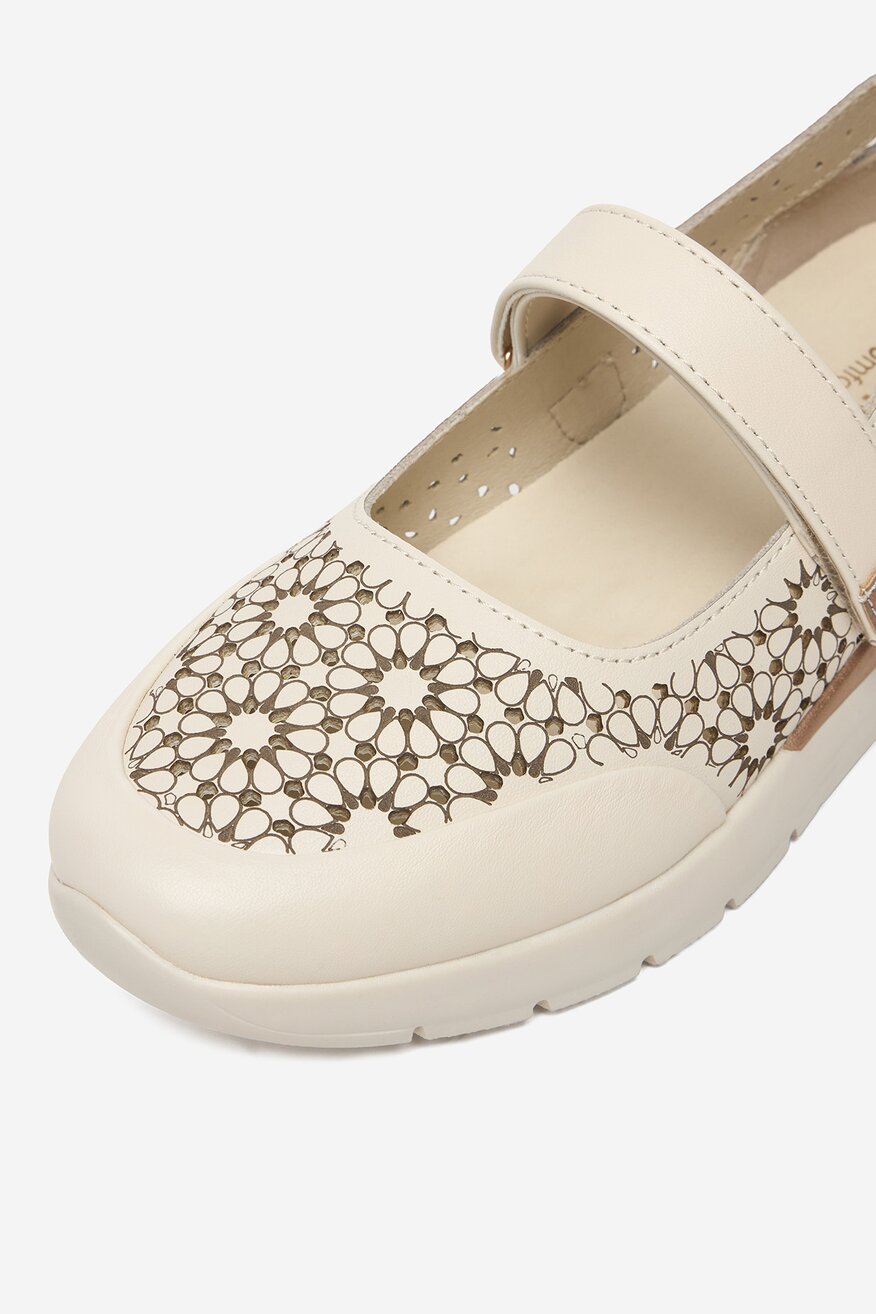 
                Félcipő Go Soft BÉZS - 5906751807705