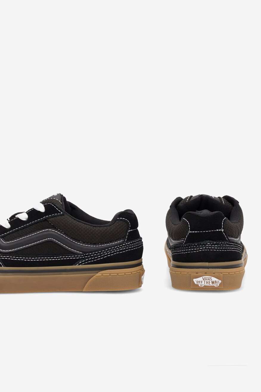 Vászoncipő Vans FEKETE - 5905588191940