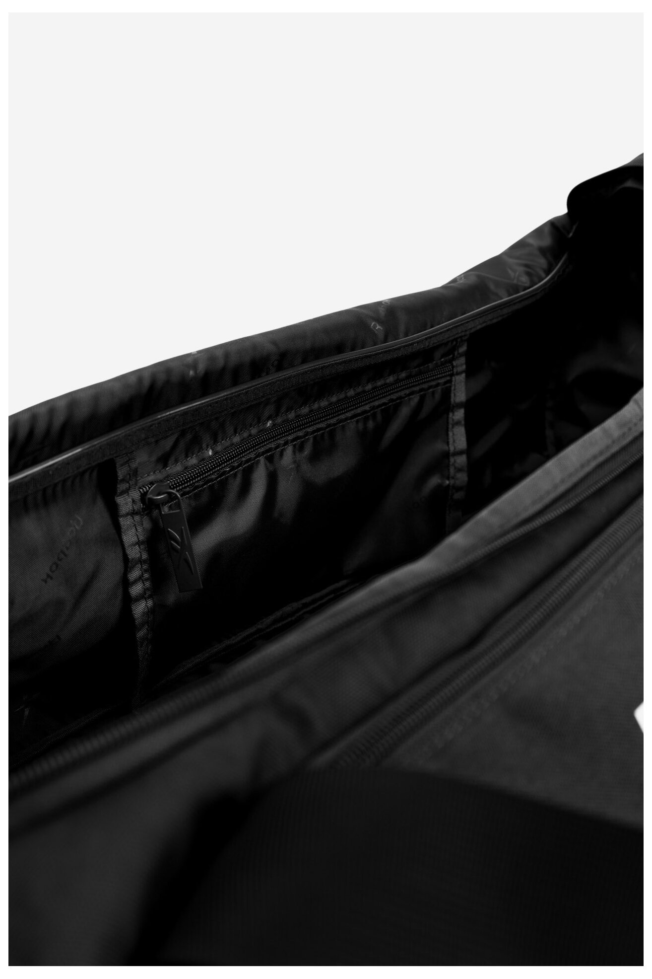 Utazó táska Reebok RBK-011-CCC-05 SZÜRKE