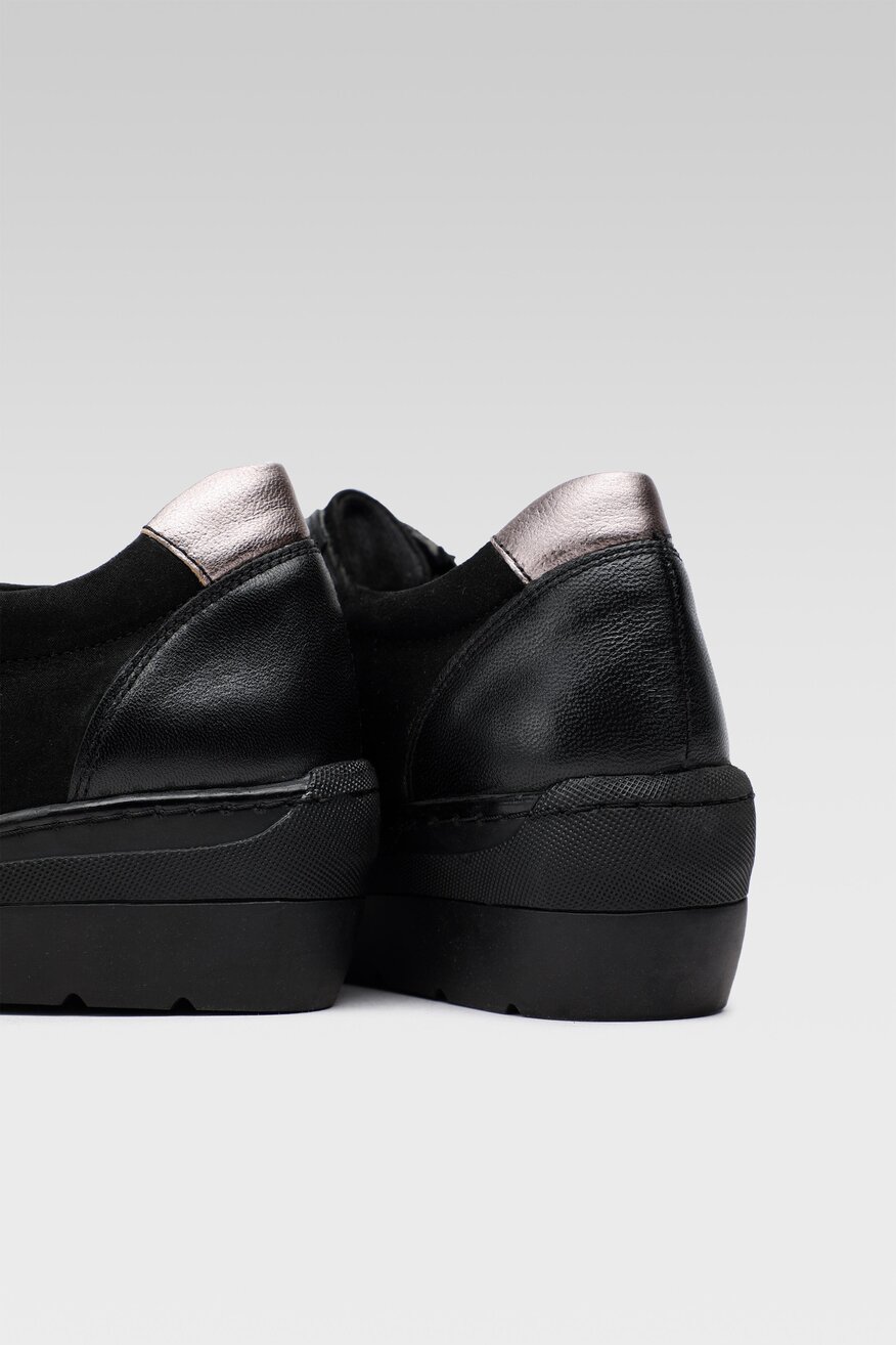 
                Go Soft - Półbuty skórzane na koturnie - 5904248963606