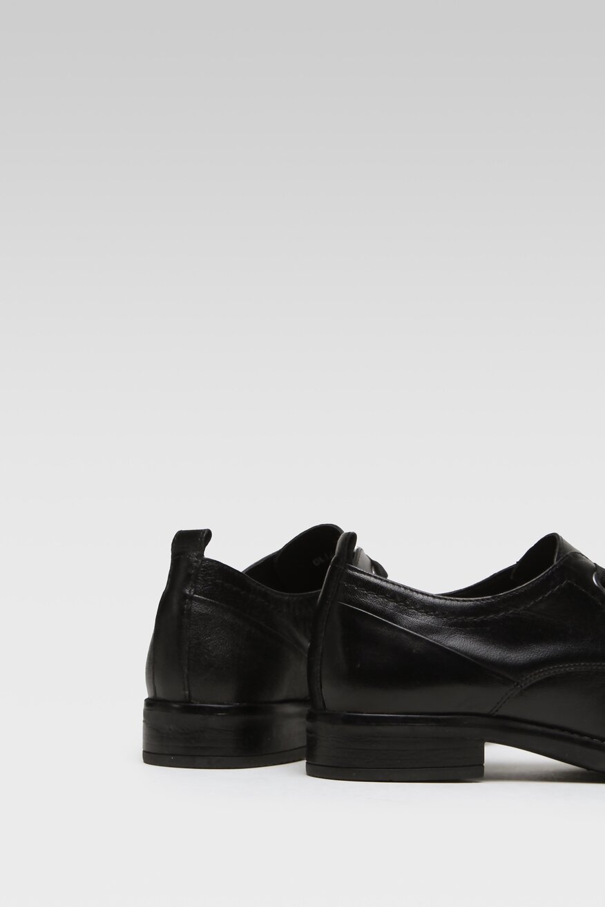 
                Sarah Karen - Półbuty skórzane - 5904862589152