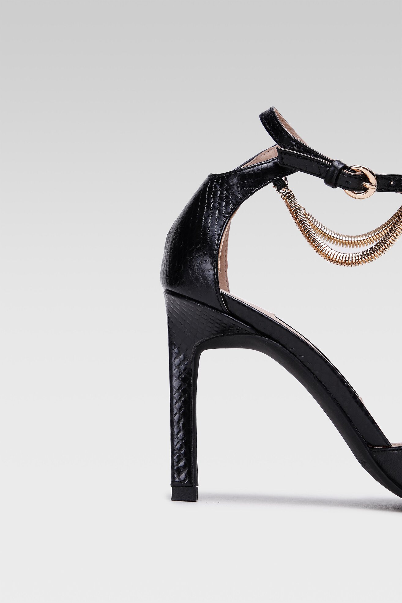 Pantofi cu toc Gino Rossi V256-203-1 NEGRU