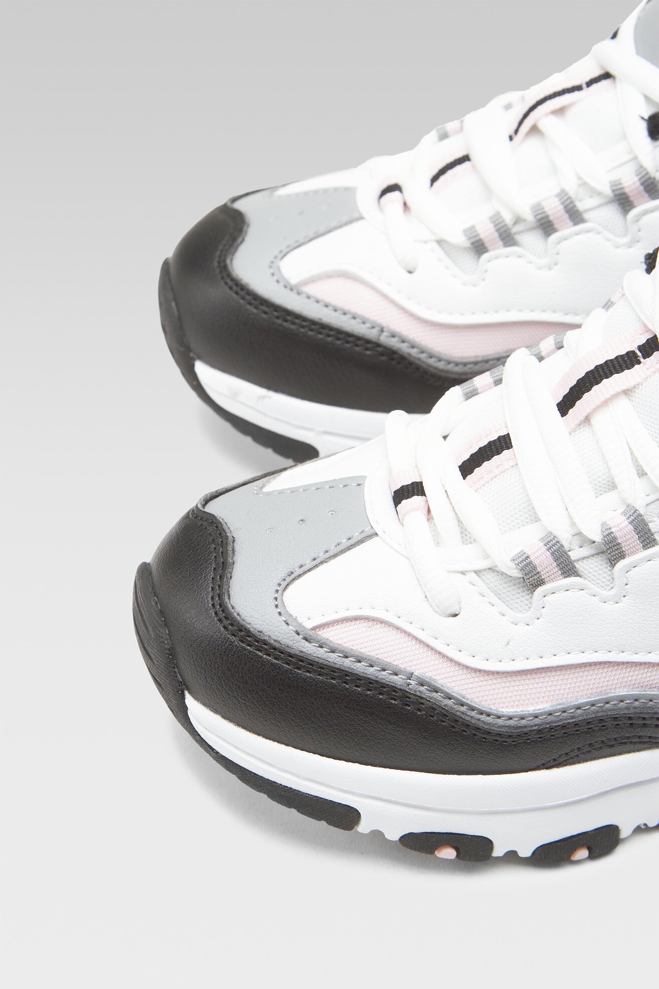 Obuwie sportowe Skechers D'LITE COUSIN 8750108 WBPK Biały