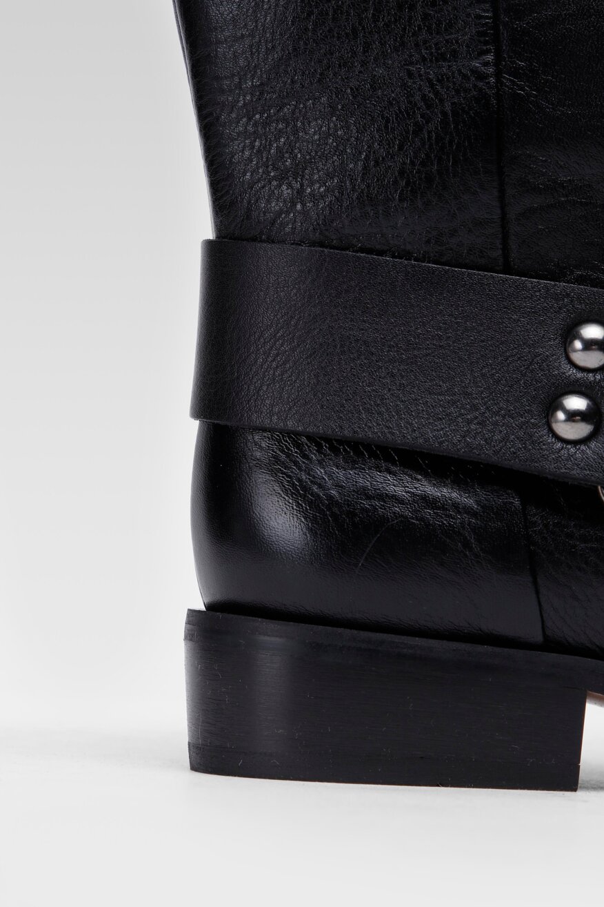 
                Badura - Skórzane kowbojki czarne - 5904248018474