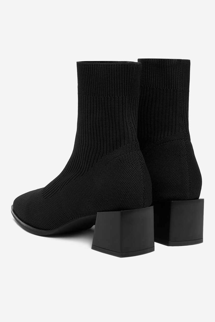 
                Ghete DeeZee NEGRU - 5904410889109