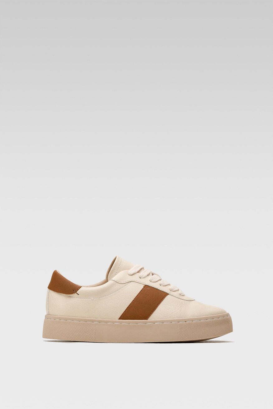 
                Jenny Fairy - Sneakersy beżowe sznurowane - 5904248338589