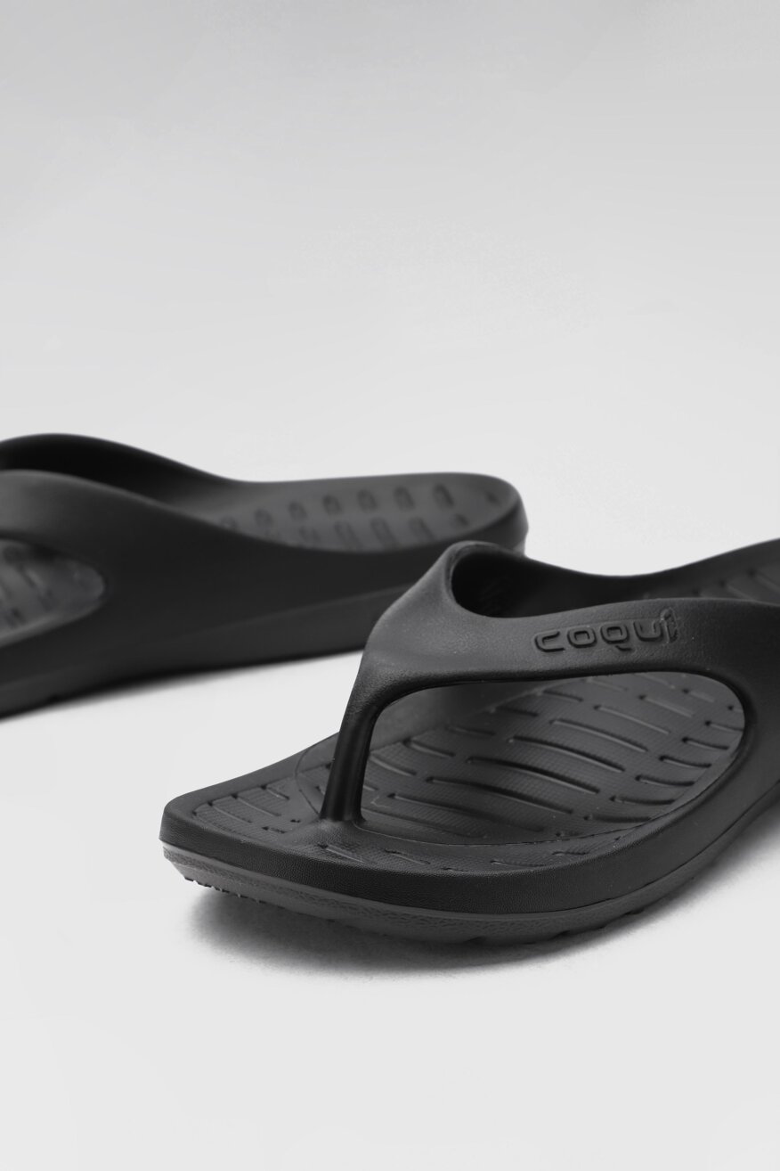 
                Coqui - Klapki basenowe czarne - 5903698467399