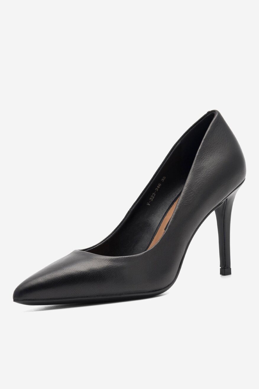 
                Körömcipő Gino Rossi FEKETE - 5904862634265