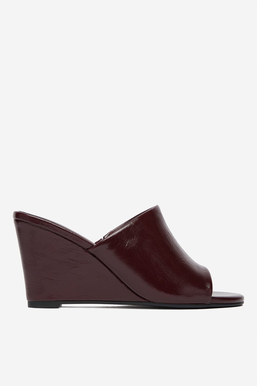 
                Jenny - Klapki - 5906751668009