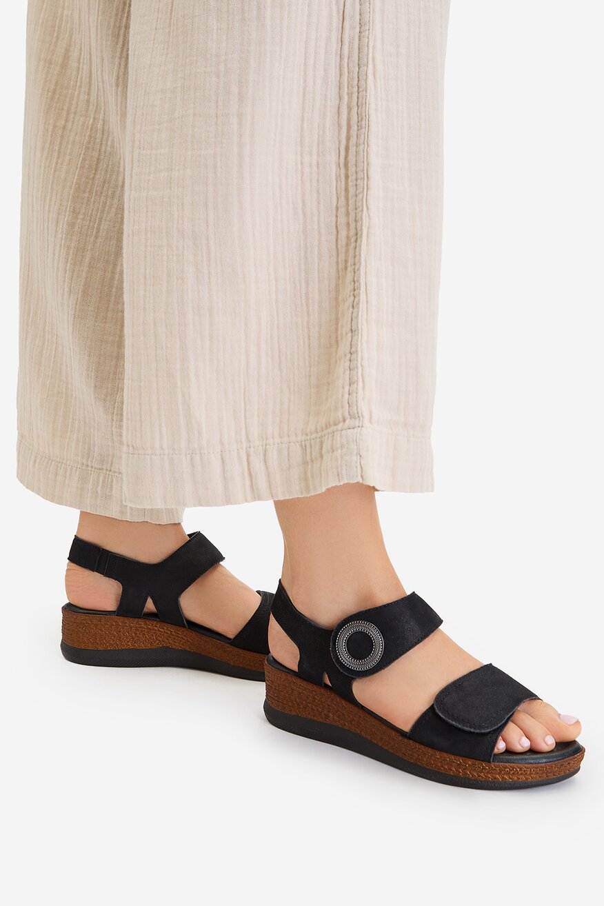 
                Сандалі Go Soft ЧОРНИЙ - 5906751970805