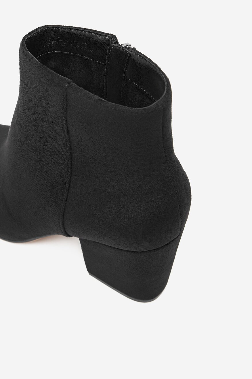 
                Bokacsizma NINE WEST FEKETE - 5906751361252