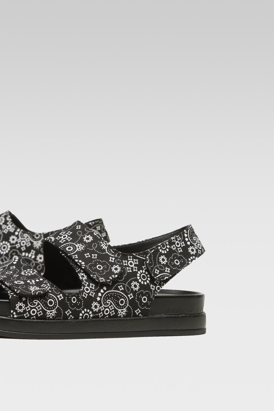 
                Jenny Fairy - Sandały czarne - 5904862835389