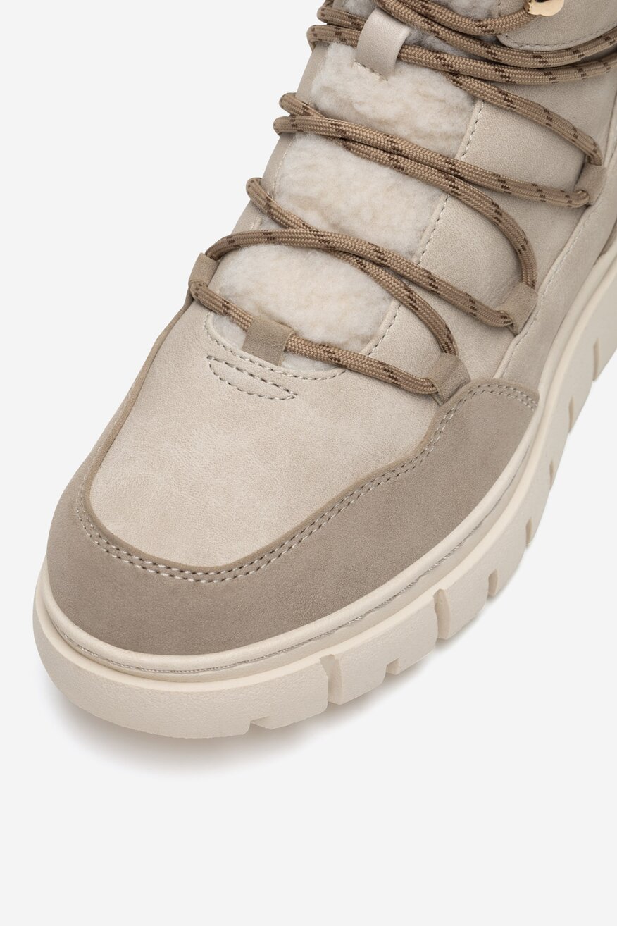 
                Боти Mustang БЯЛ - 5905588864912