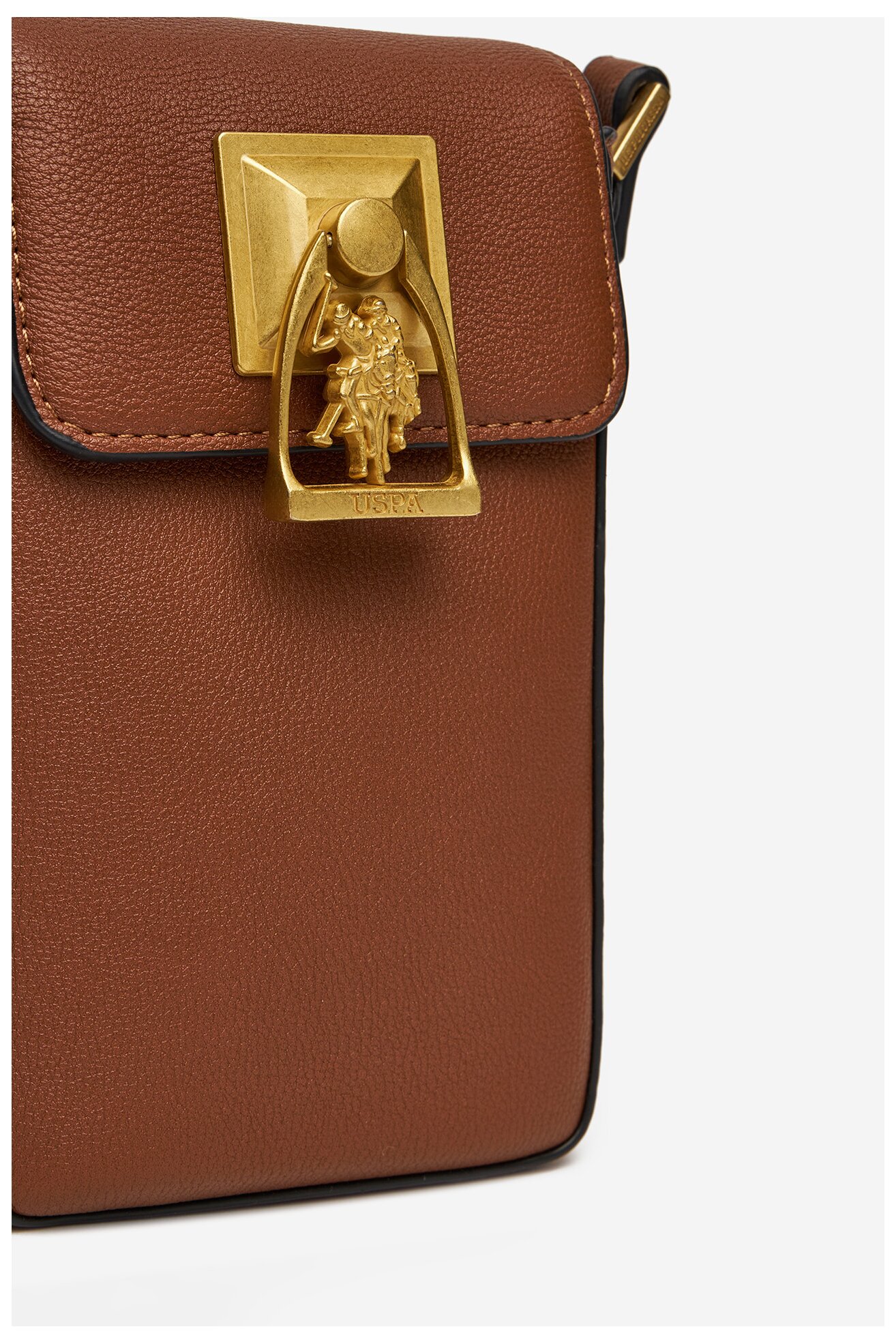 Дамска чанта U.S. POLO ASSN. BIUXT8489WVP КАМЕЛ