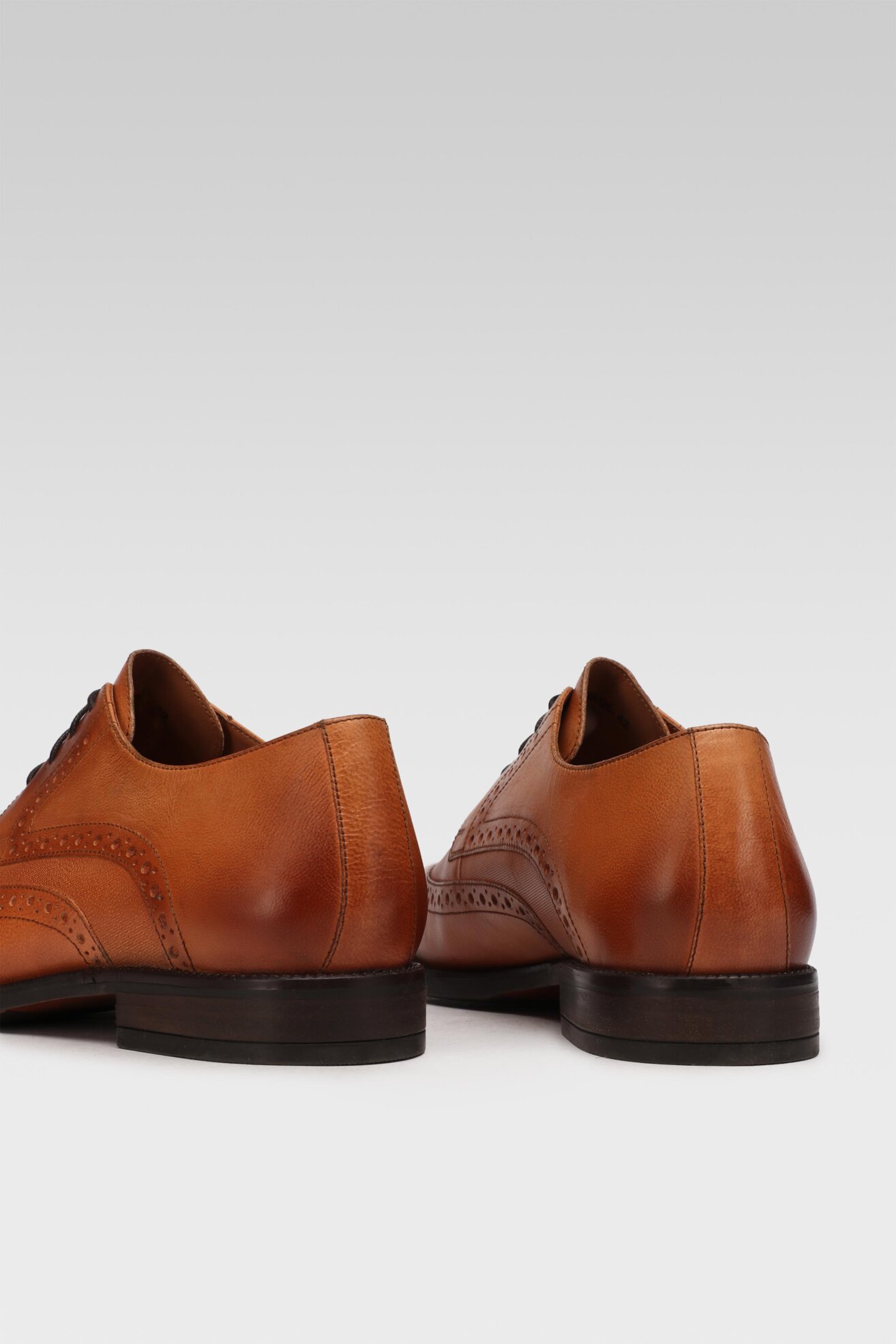 Półbuty Gino Rossi MI08-C796-798-05 Camel