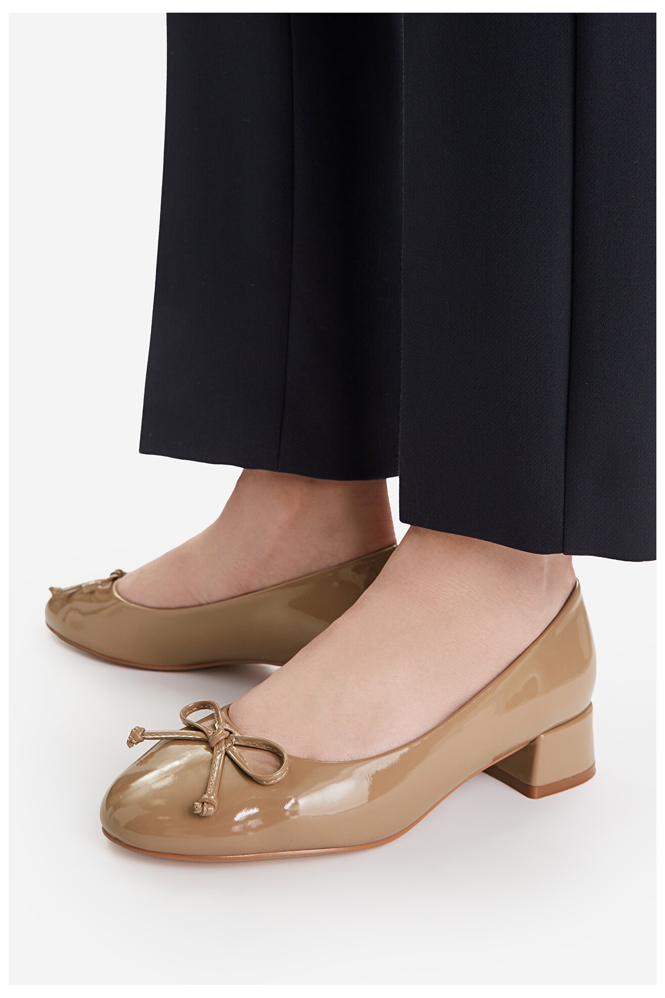 Körömcipő Jenny CEO-CD25-027-1 BÉZS