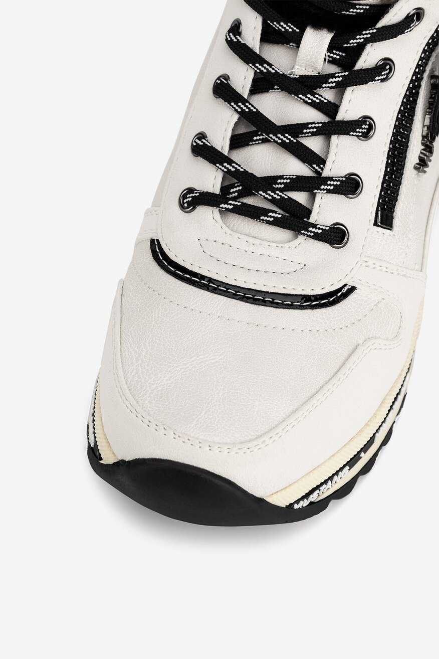 
                Боти Mustang БЯЛ - 5905588862802