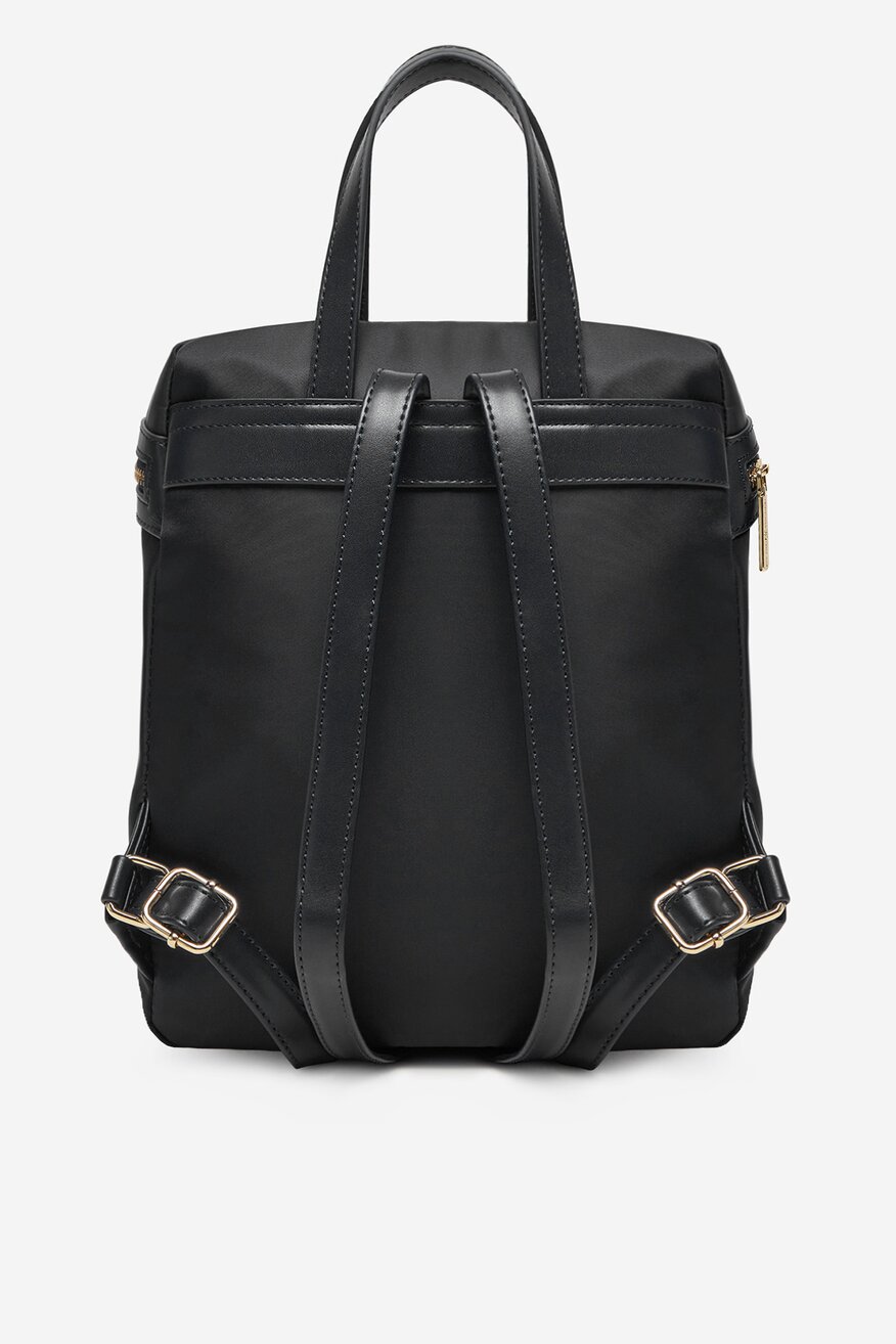 
                Beverly Hills Polo Club - Średni plecak miejski - 5904862876566