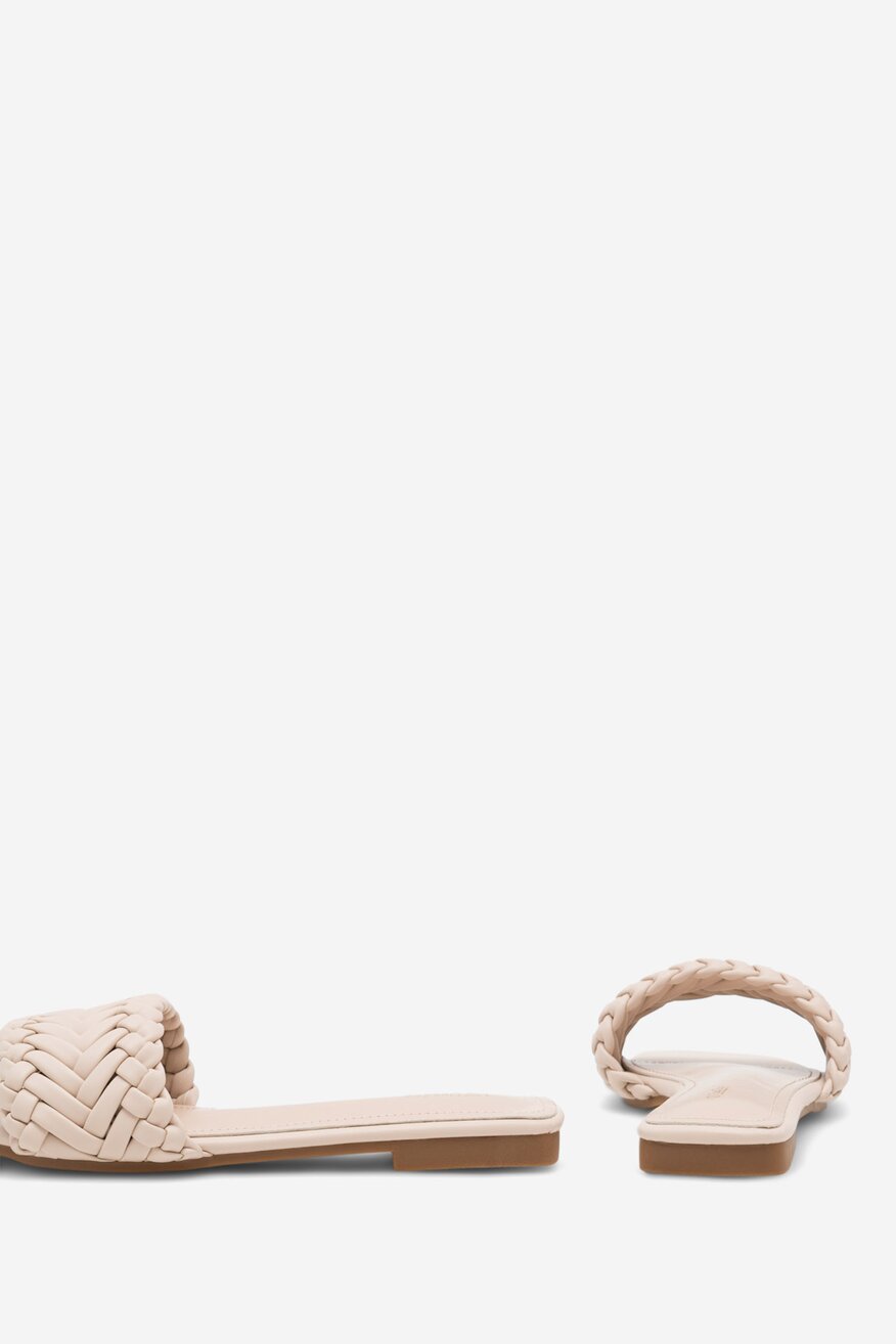 
                DeeZee - Klapki - 5905588542421