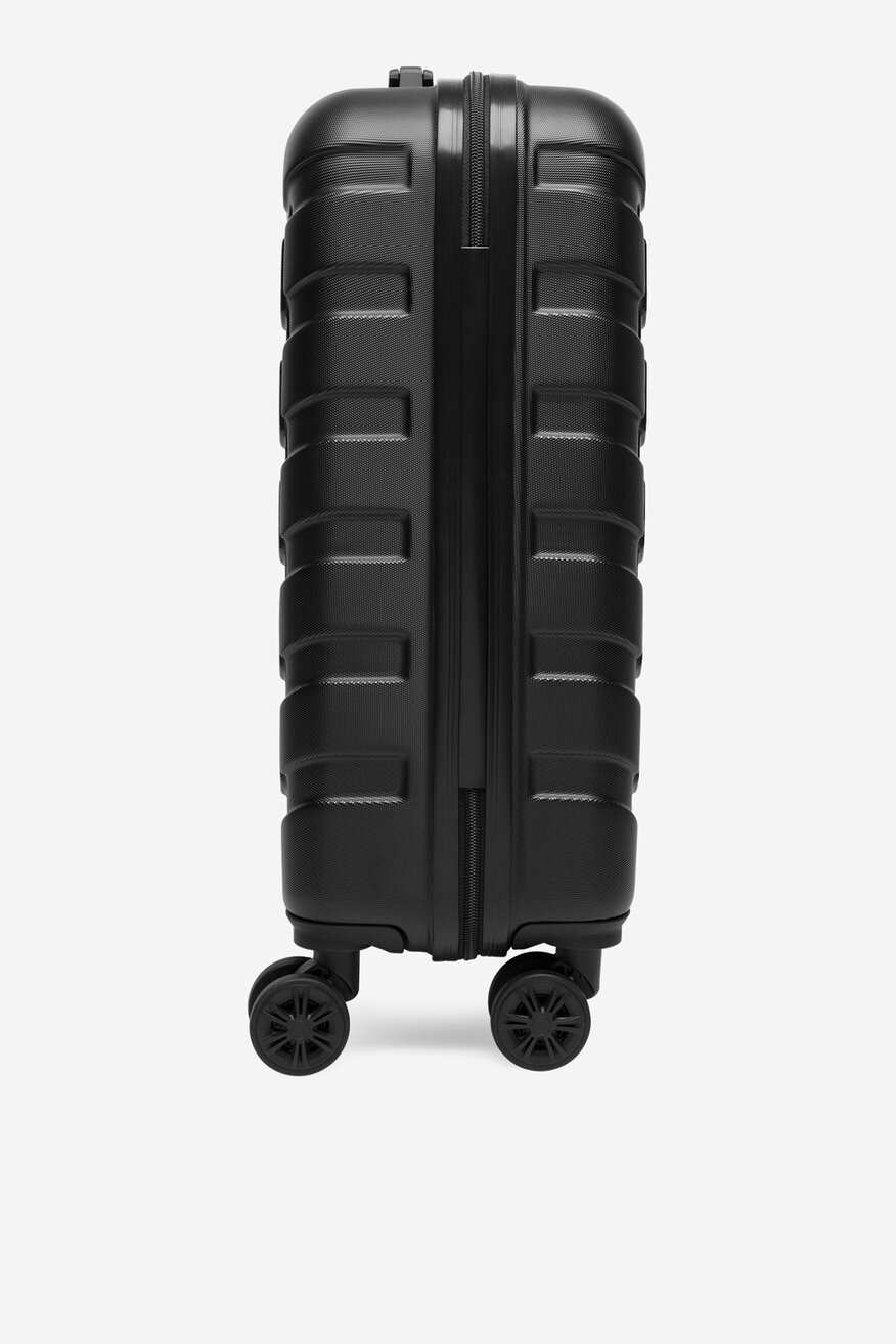 
                        Куфар Gino Rossi CEO-GIN-S-001-05-BLACK2 ЧЕРЕН - 5906751614518