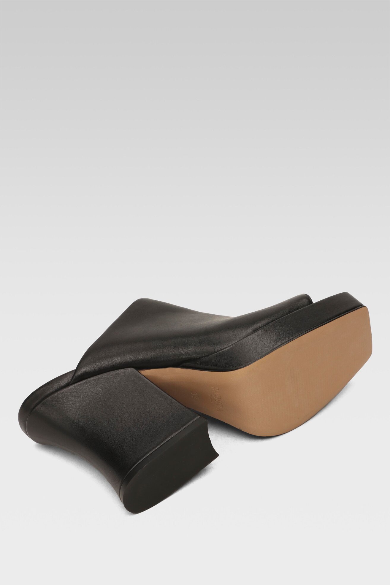 Klapki Badura 22915 Czarny