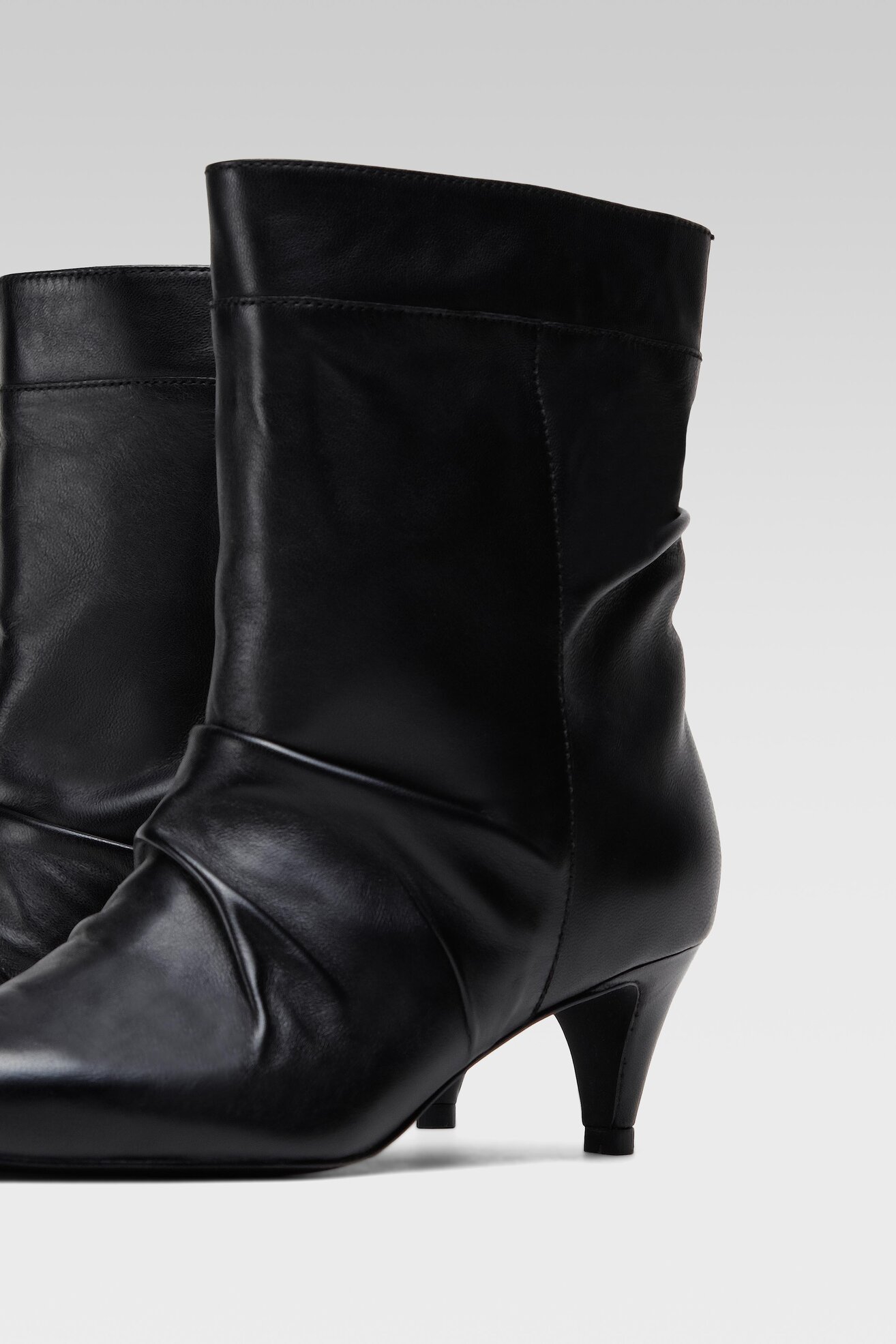 Botki Gino Rossi 98235 Czarny