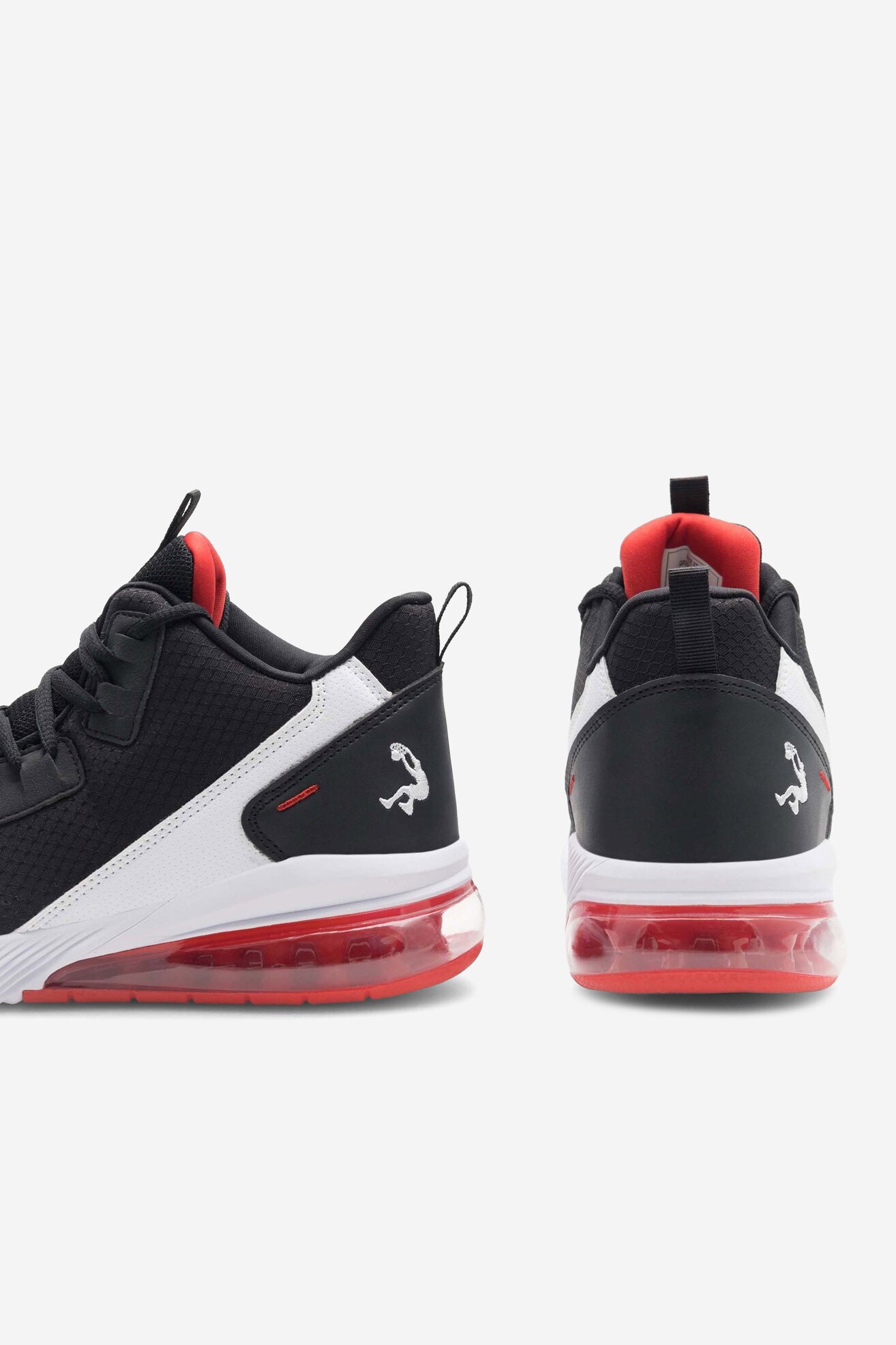 Спортни обувки SHAQ ANALOG B135402 ЧЕРЕН