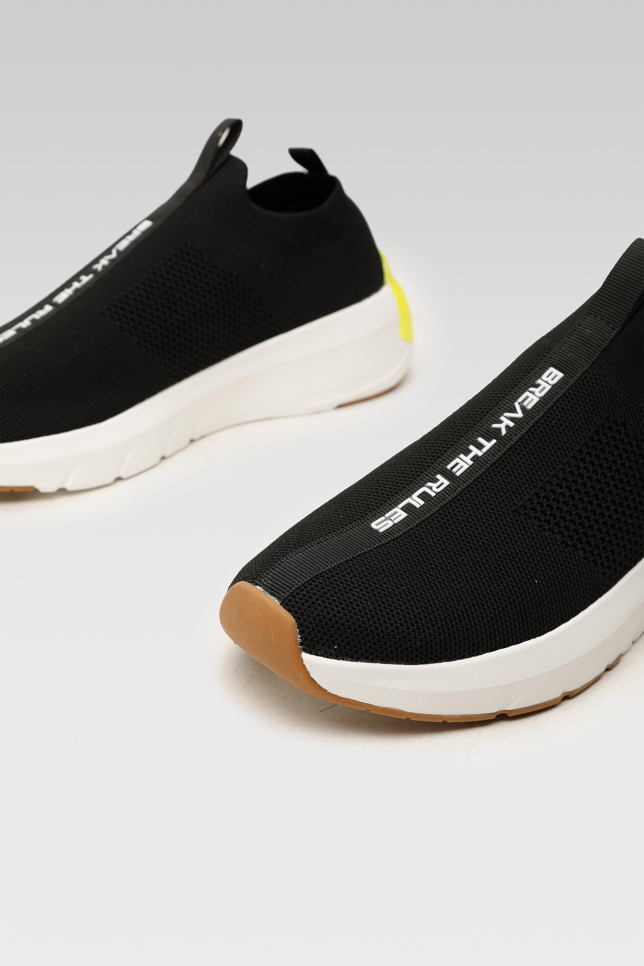 Obuwie sportowe Togoshi MP-YSS22M-T0005 Czarny