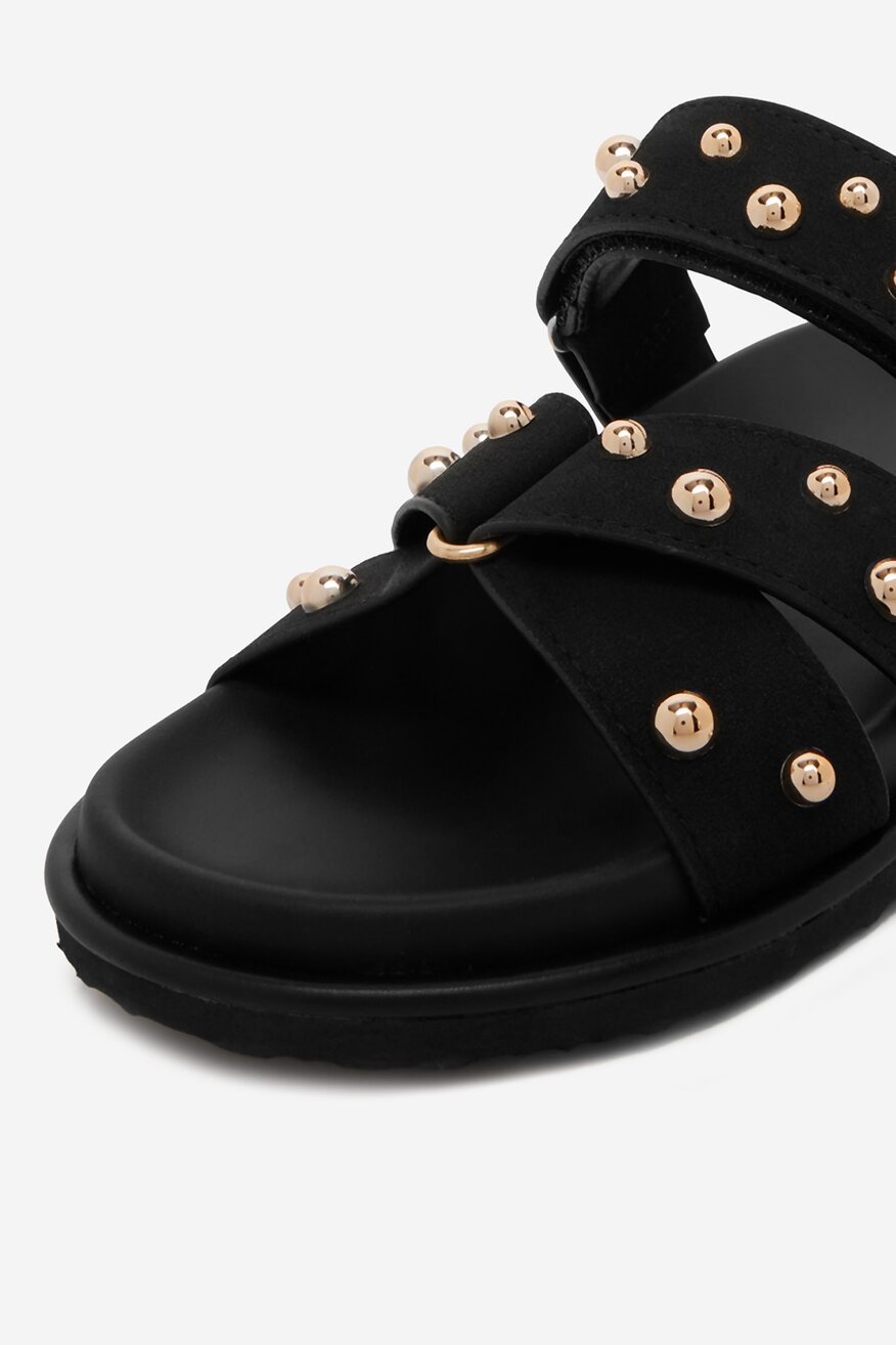 
                Шльопанець DeeZee ЧОРНИЙ - 5906751849545