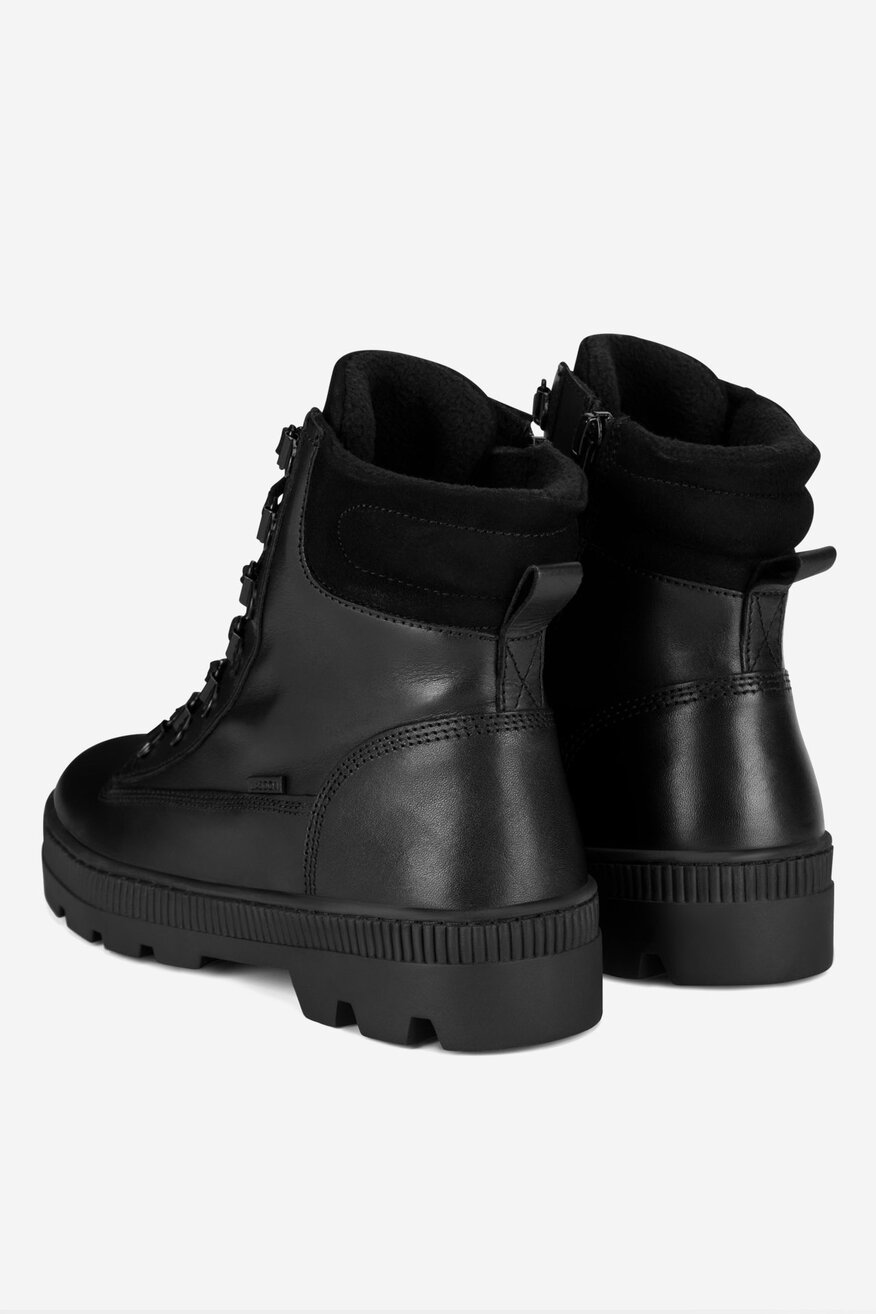 
                Šněrovací vyšší obuv Lasocki Young ČERNÁ - 5905588906889