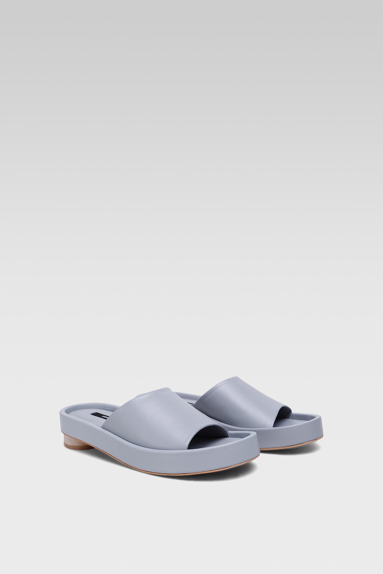 Papuče Gino Rossi 22SS17 SVETLO SIVA