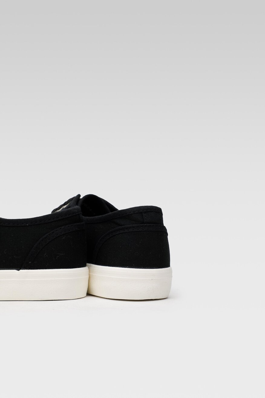 
                Кецове Action Boy ЧЕРЕН - 5904862721996