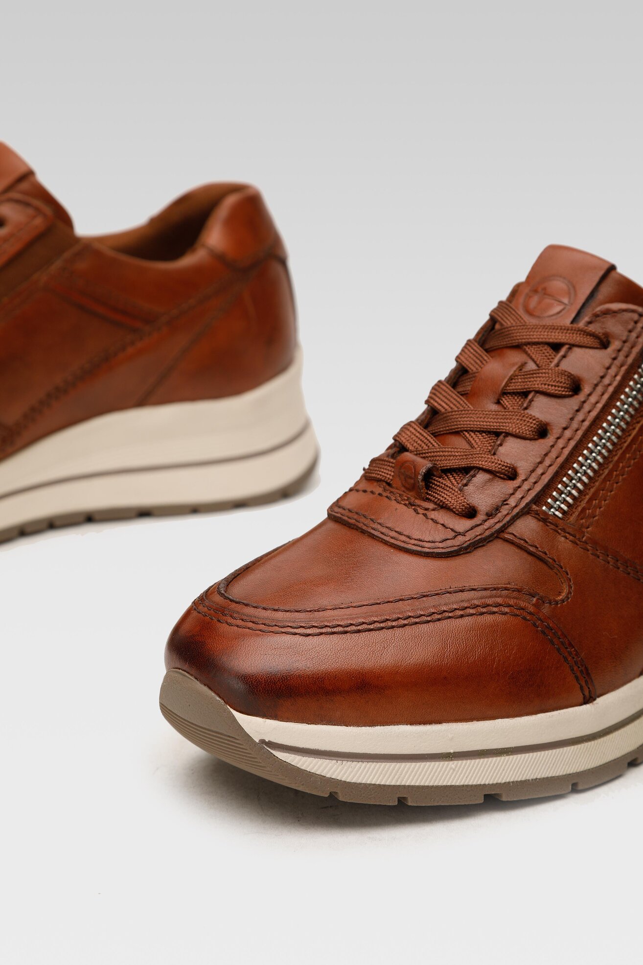 Półbuty Tamaris 1/1-23740/27 Bordowy