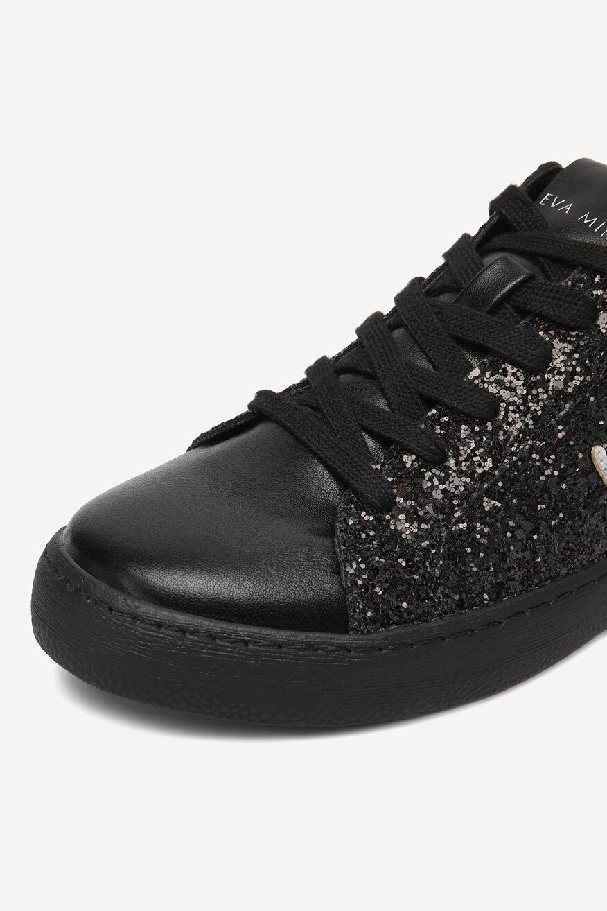 
                Tornacipő EVA MINGE FEKETE - 5906751432044