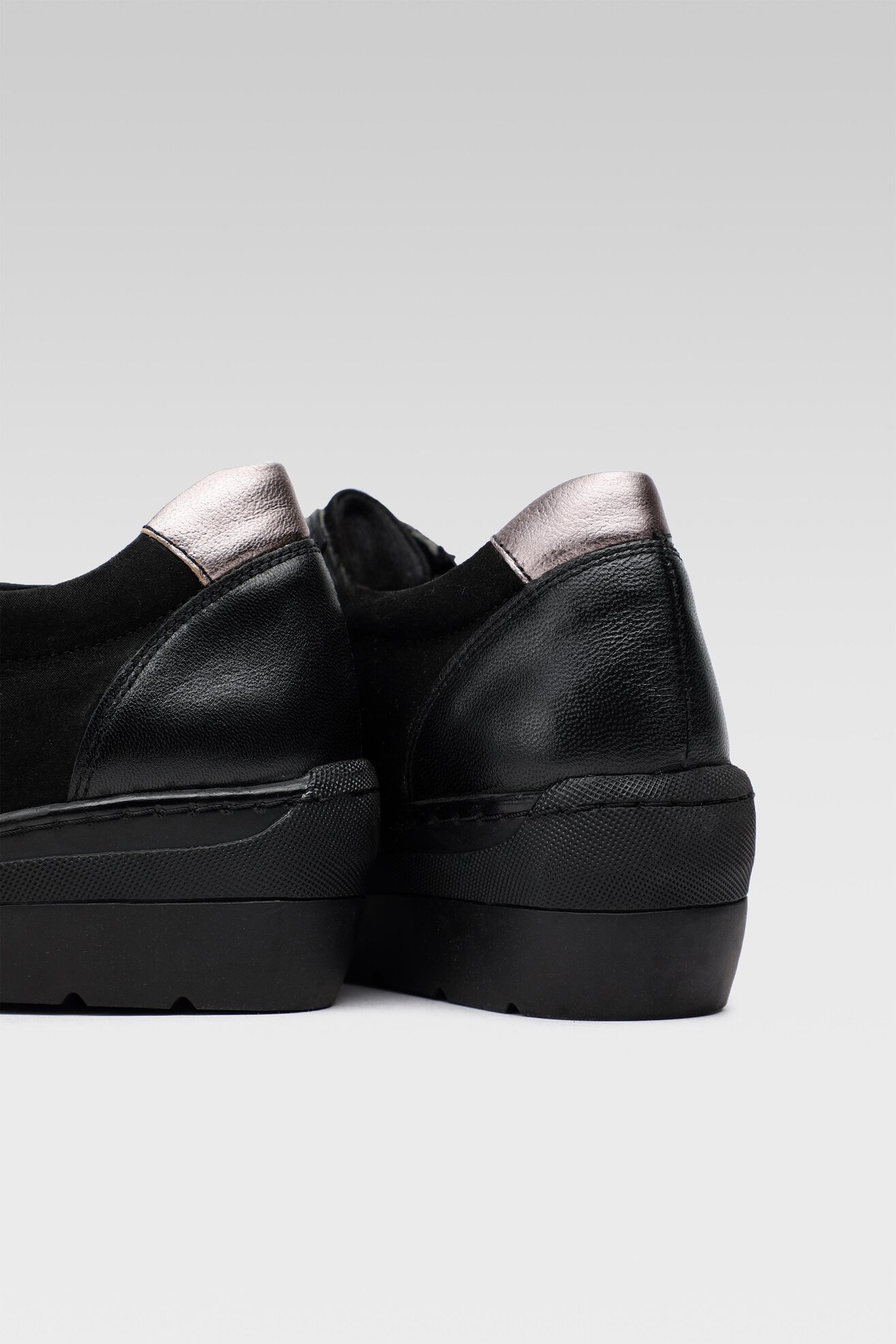 Półbuty Go Soft WI23-WARUNA-07 Czarny