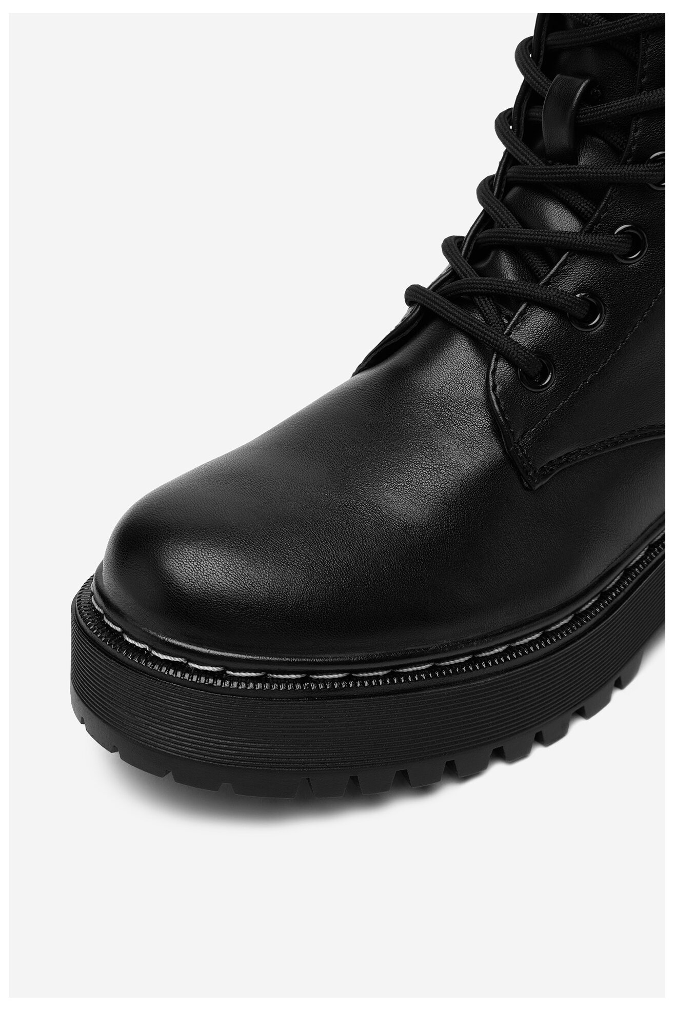 Trzewiki Jenny CEO-BERTI WSD1916-01N Czarny