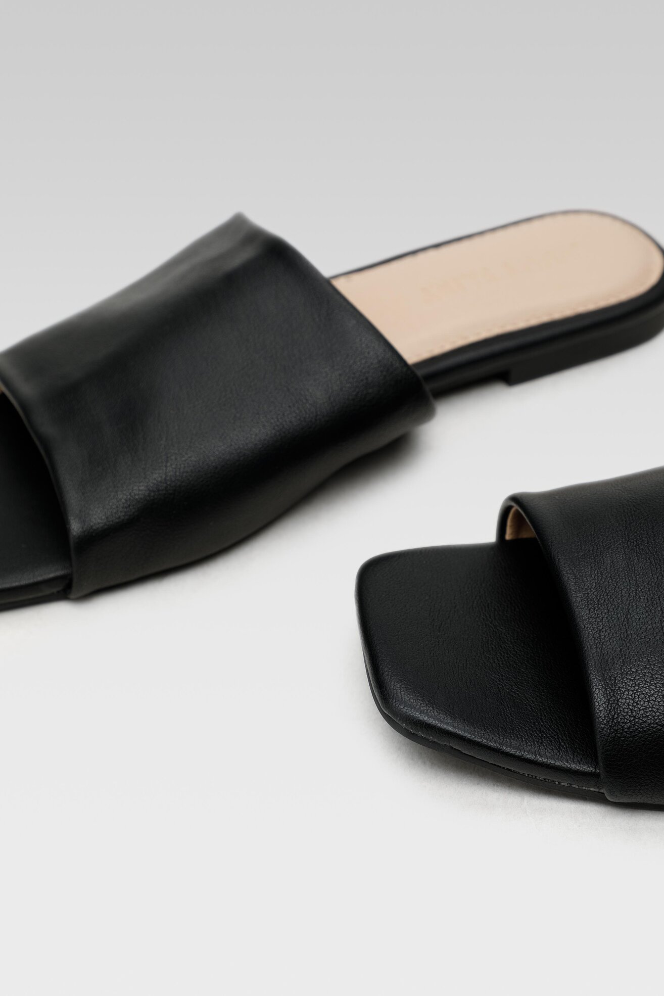 Klapki Jenny Fairy WS21032-03 Czarny