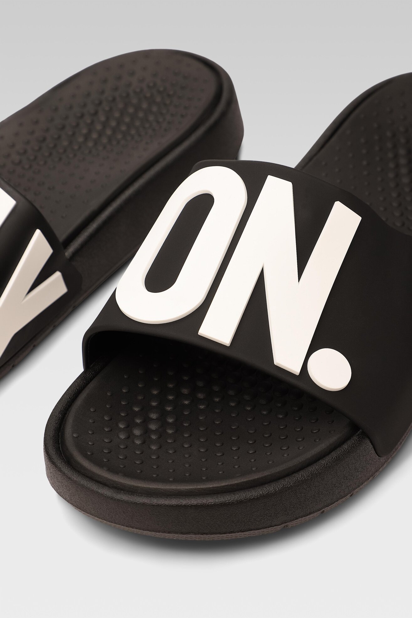 Klapki basenowe Coqui 7051-253-2200 Czarny