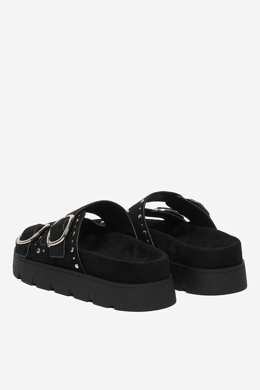 
                Шльопанець DeeZee ЧОРНИЙ - 5906751662298