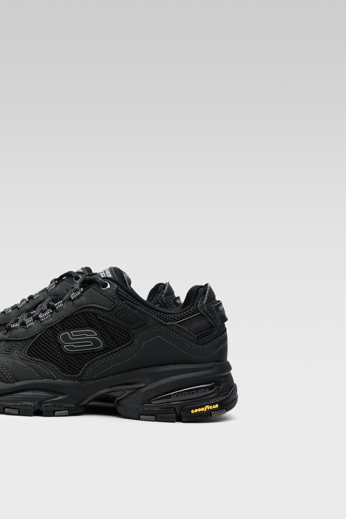 Obuwie sportowe Skechers 237145 BBK Czarny