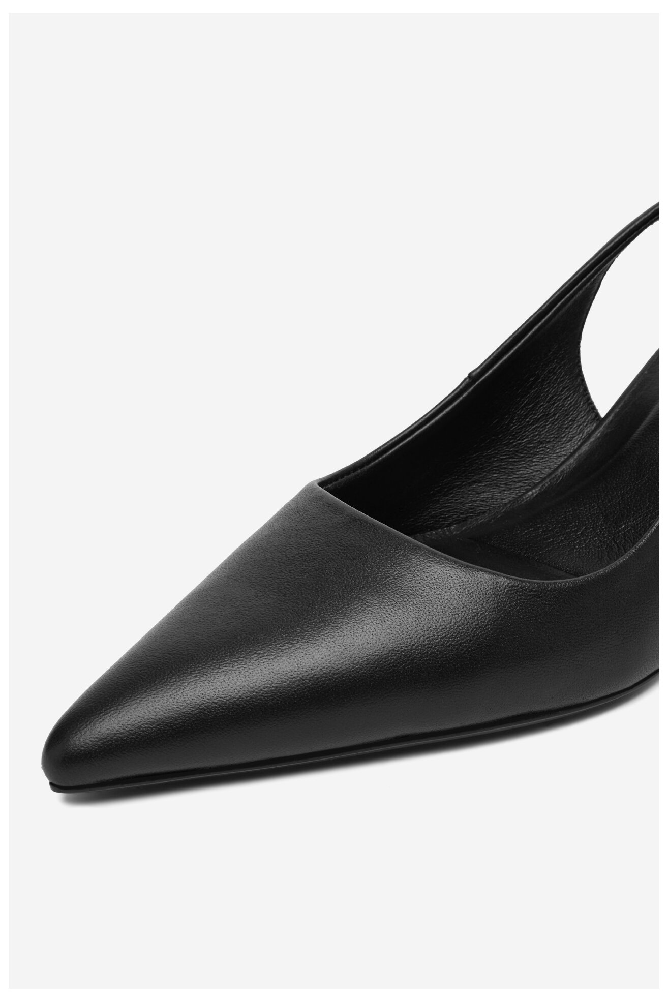 Cipele na štiklu Gino Rossi C-CD25-275-1 CRNA