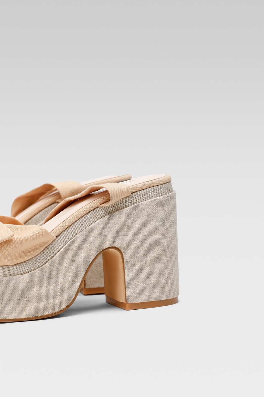 Сандали DeeZee БЕЖОВ - 5904862767581