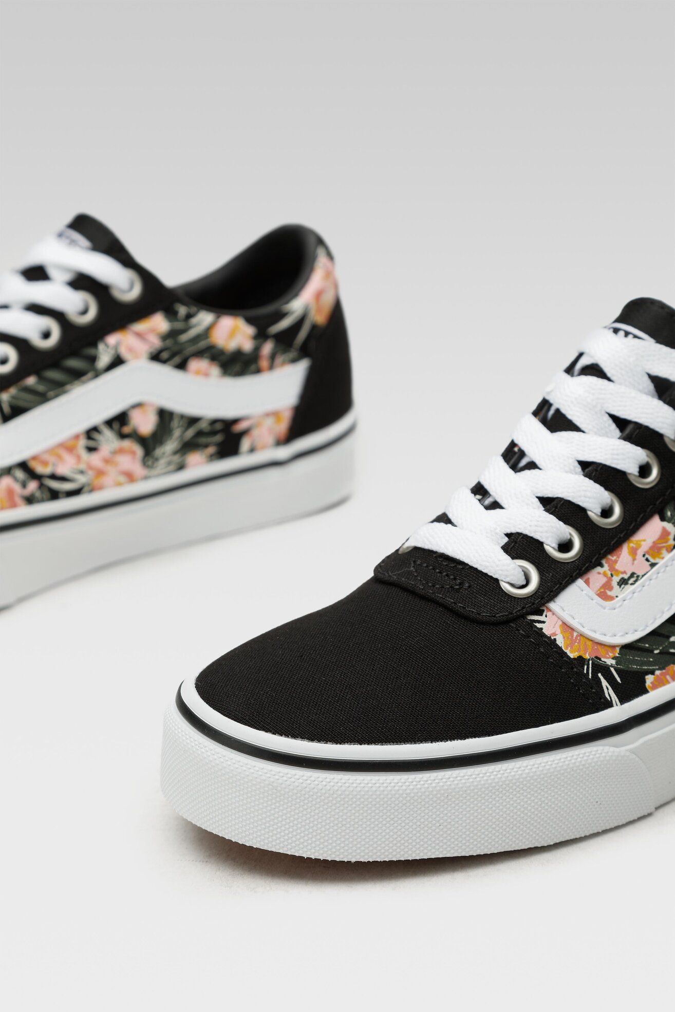 Trampki Vans WARD VN0A5HYO9DN1 Czarny