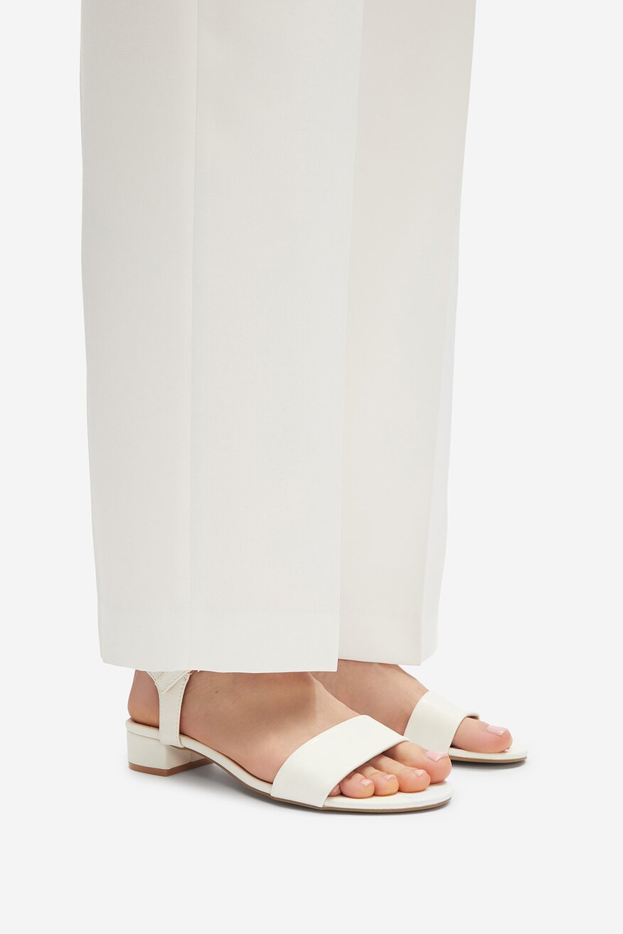 
                Сандали Jenny БЯЛ - 5903698448268