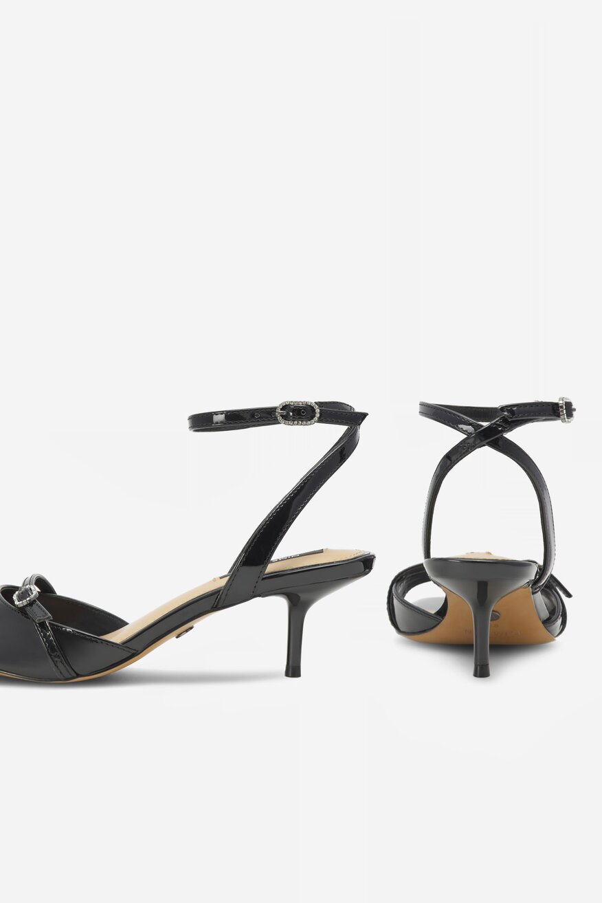 
                NINE WEST - Sandały na szpilce - 5905588473930