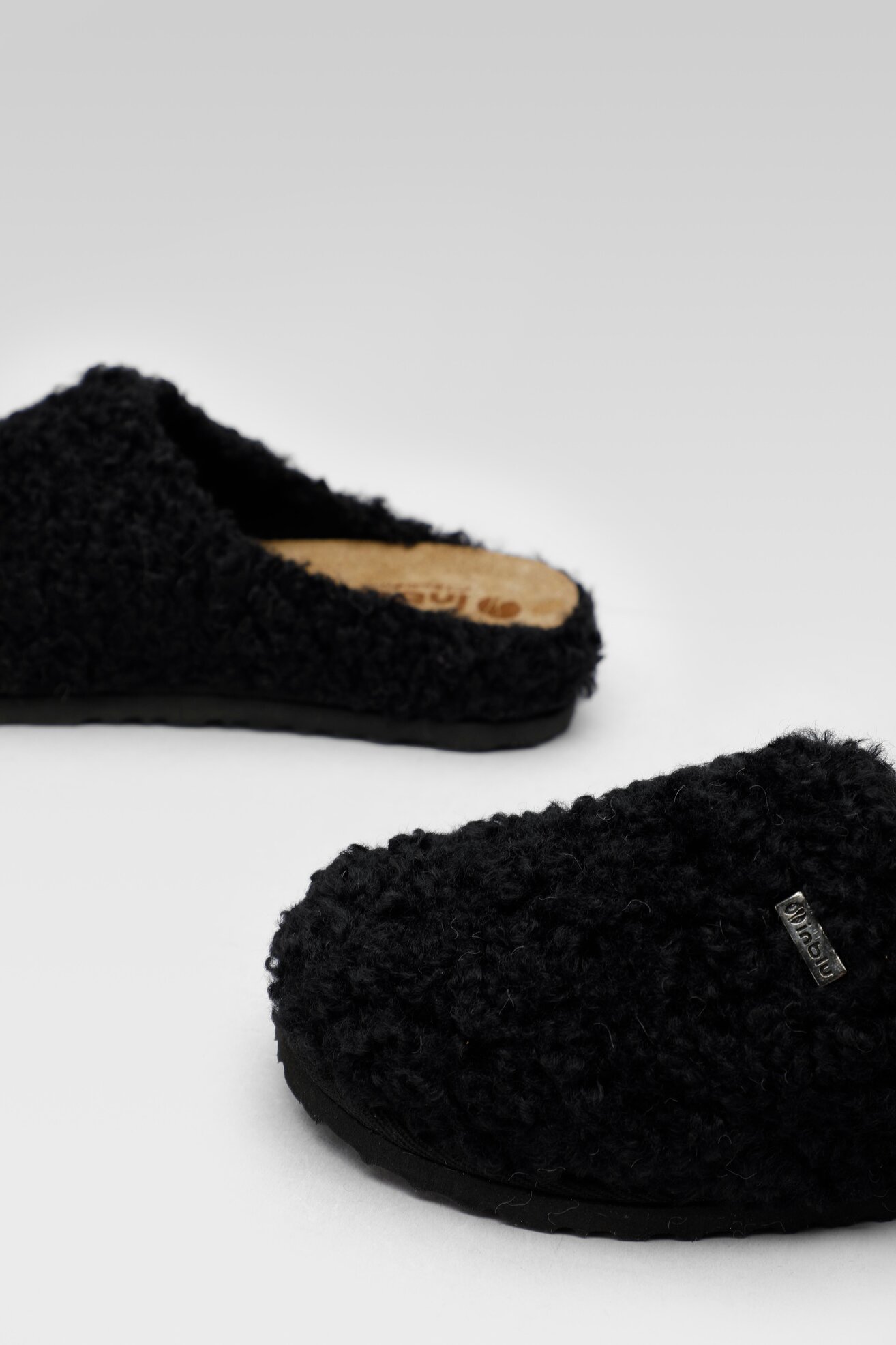 Kapcie Inblu CS15G804 Czarny