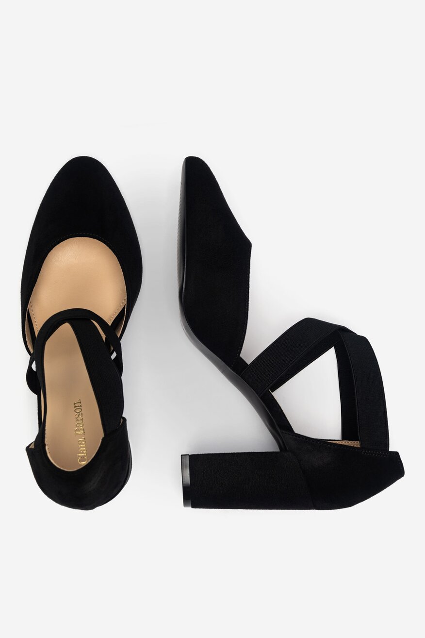 
                Körömcipő Clara Barson FEKETE - 5905588710646